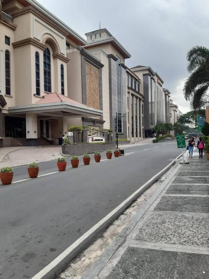 Sarasota Residential Resort Cluster 4 Unit 6B, 6C And 6L By Manny Newport Blvd, Across Naia T3 & Near Resorts World Manila, Pasay City Kültér fotó